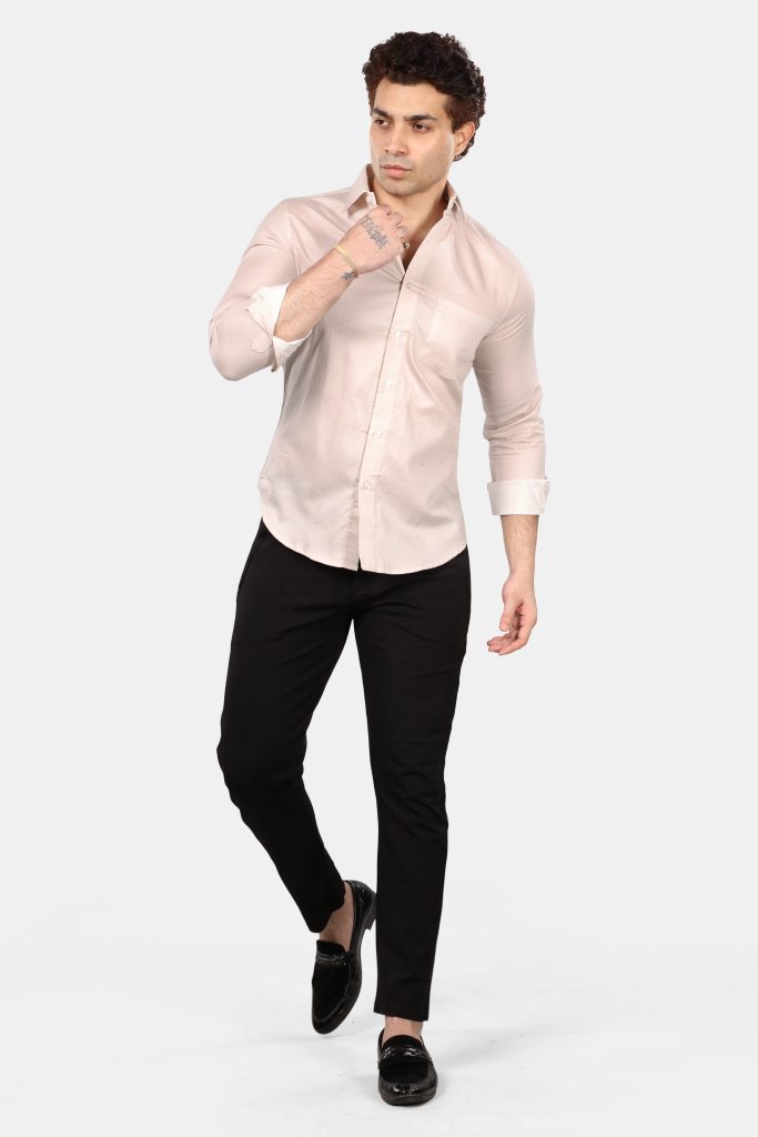 Man wearing an off white premium cotton printed shirt